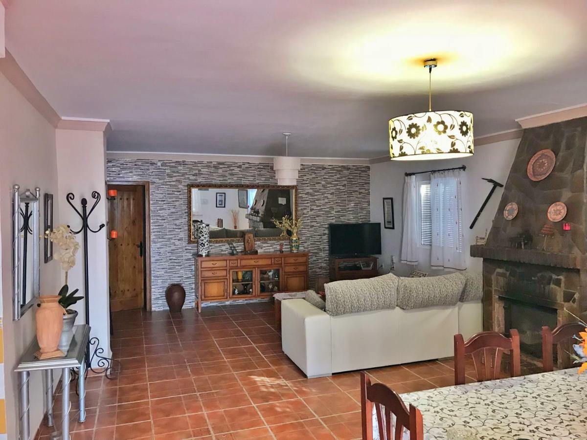 Villa Las Mercedes Нерха Екстер'єр фото